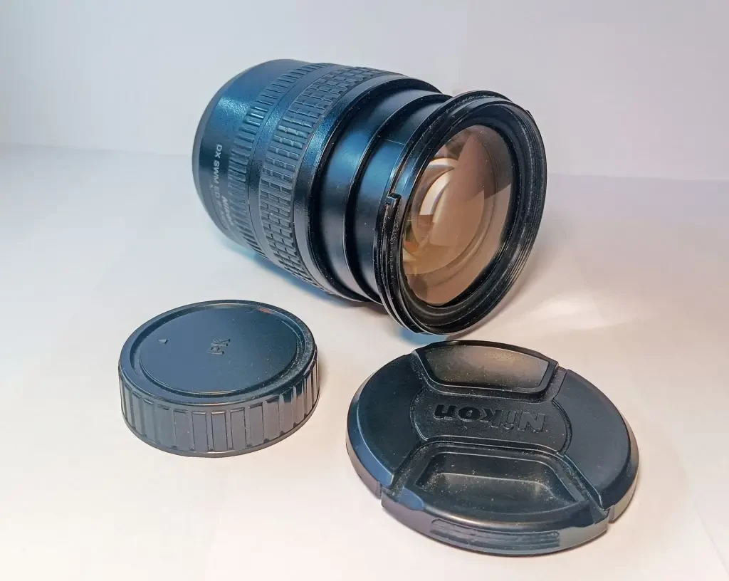 Nikon AF-S Nikkor 18-70mm