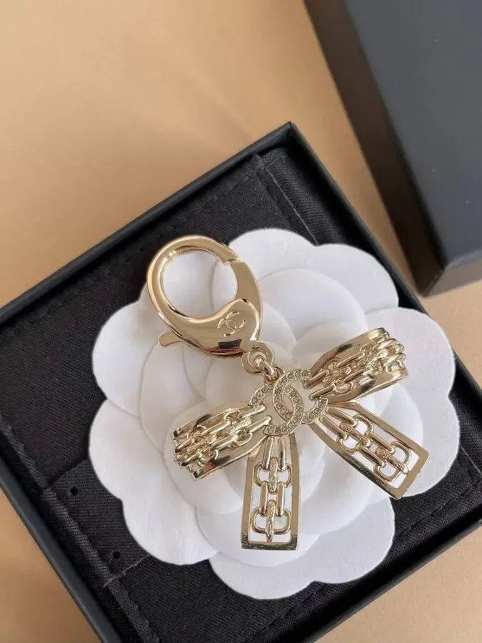 Сережки Chanell 7