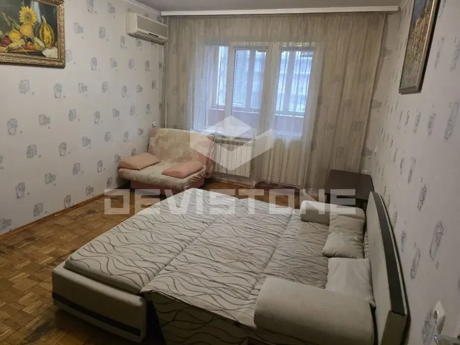 TM DEVISTONE проопонує в оренду 1-кімн.кв. на пр. Оболонському, 32 7