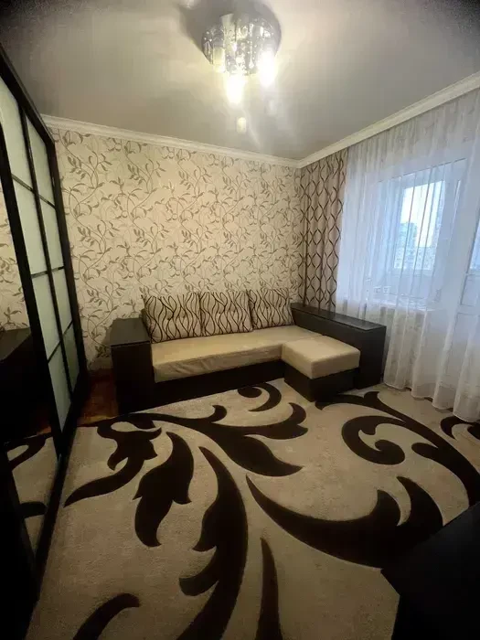 2к метро Харківська 7