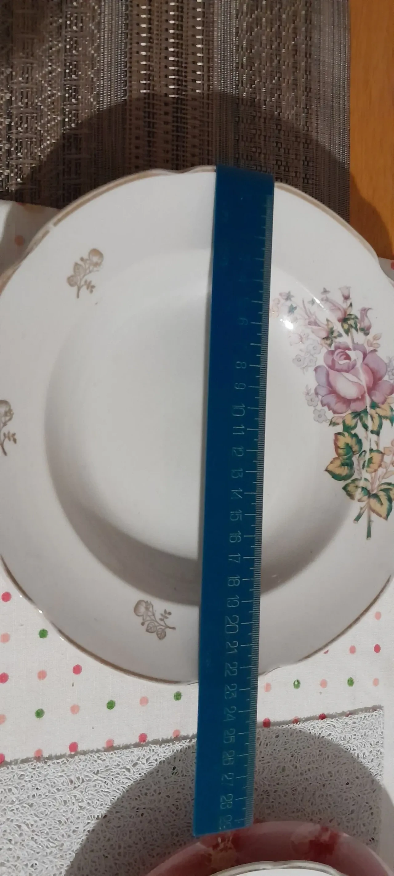 Красивая глубокая тарелка. СССР. 2