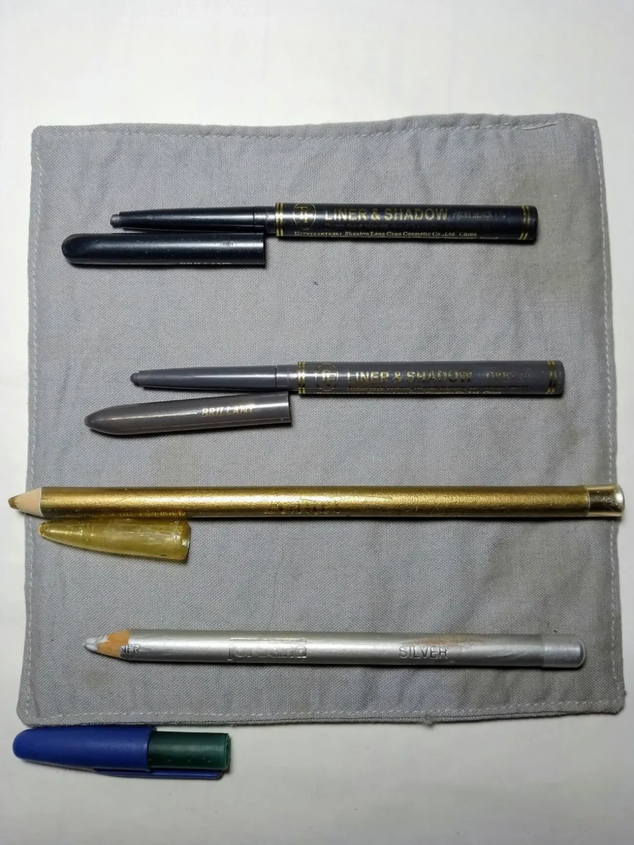 Карандаш чёрный для век и бровей косметический, пластик, дерево, 2 шт