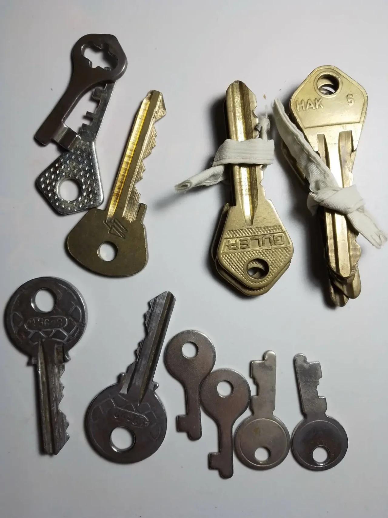 Ключи металл золотистый и серебристый набор для рукоделия, маленькие