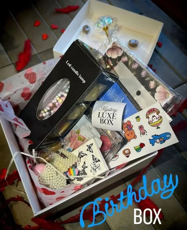 Подарунок для дівчини, таємний сюрприз бокс 3