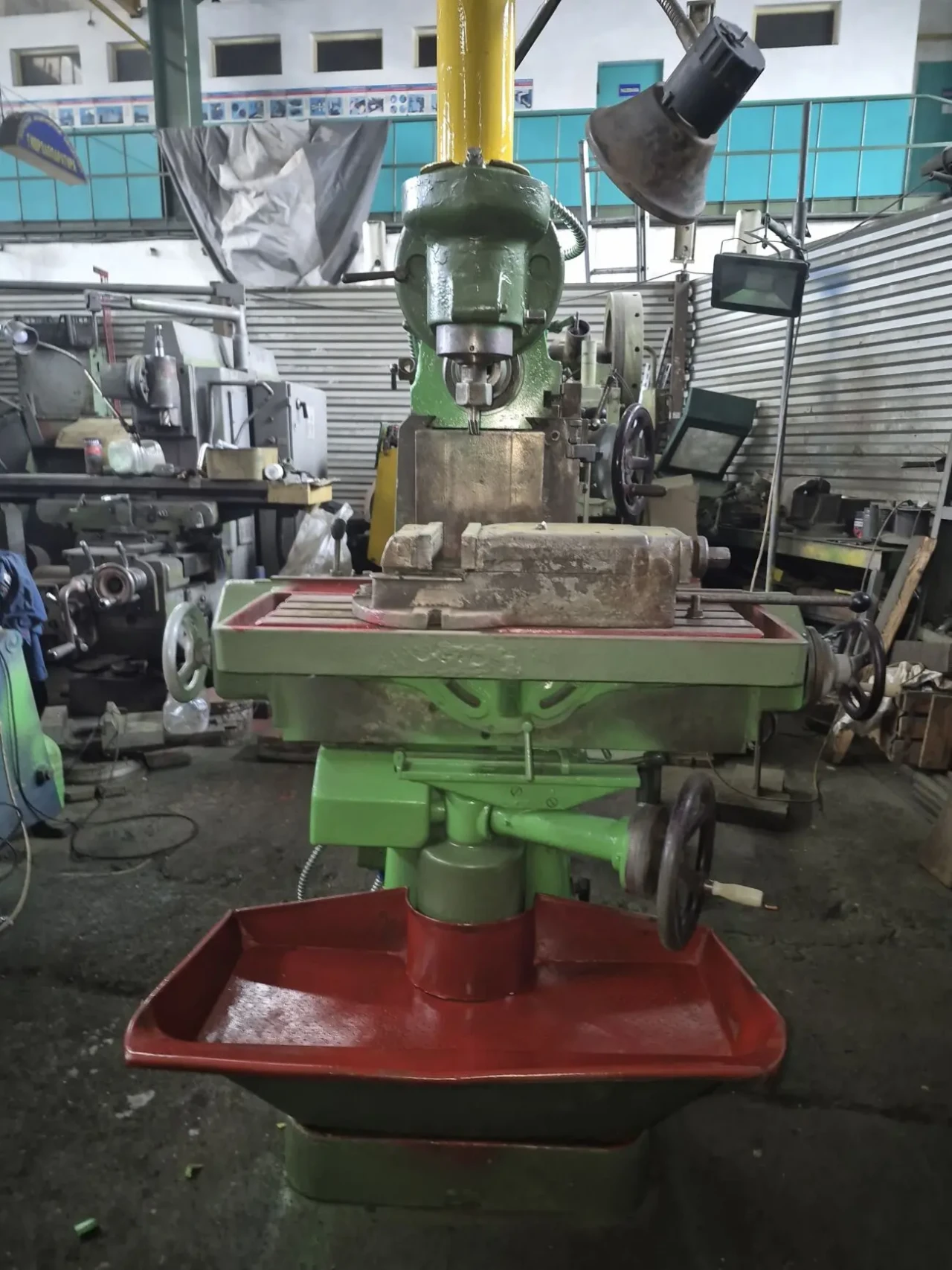 FUW 260x720 (Duplex 58) универсальный инструментальный фрезерный стано 2