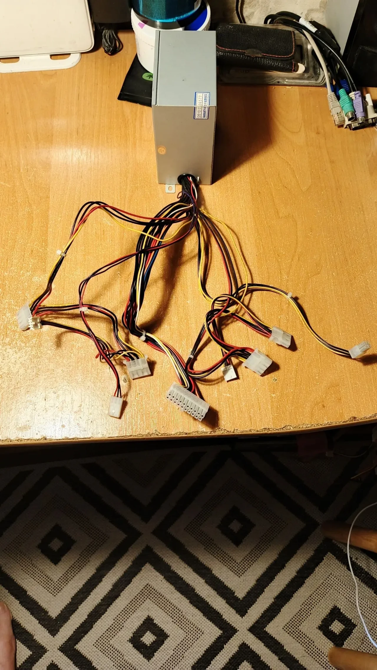 Блок питания SFX POWER SUPPLY MODEL:LC-B200SFX 200W 3