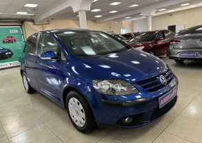 Volkswagen Golf V Plus 1.6і 16V 6МКПП 2005 р.в. (115 к.с.)