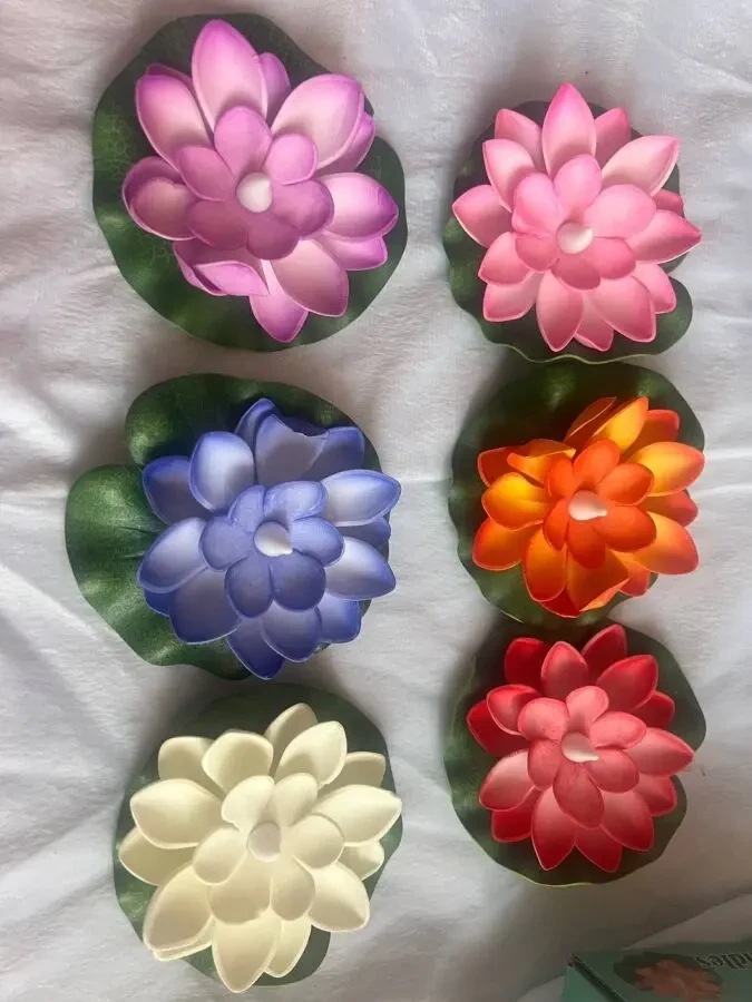 Світильник плавучий лотос 4