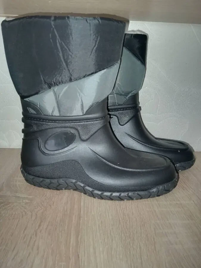 Взуття зимове, чоботи водонепроникні 2