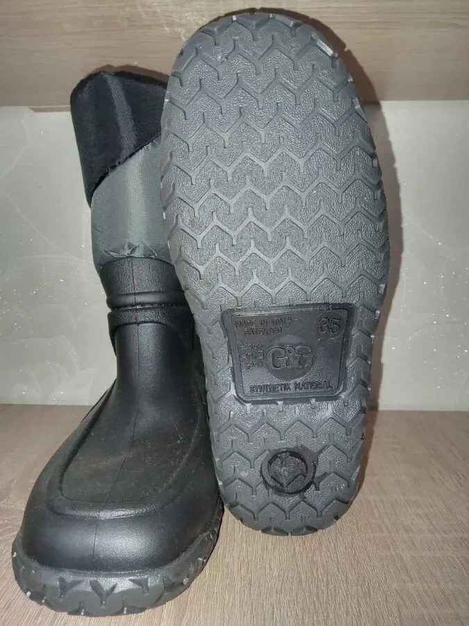 Взуття зимове, чоботи водонепроникні 3