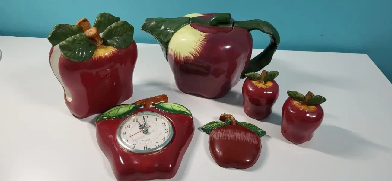 Винтажный коллекционный набор посуды Treasure Craft