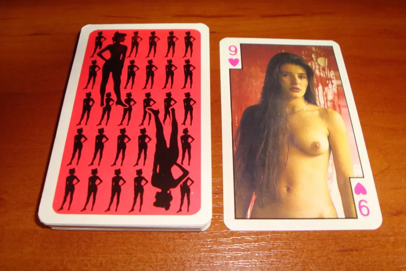 Игральные карты Девушки 11