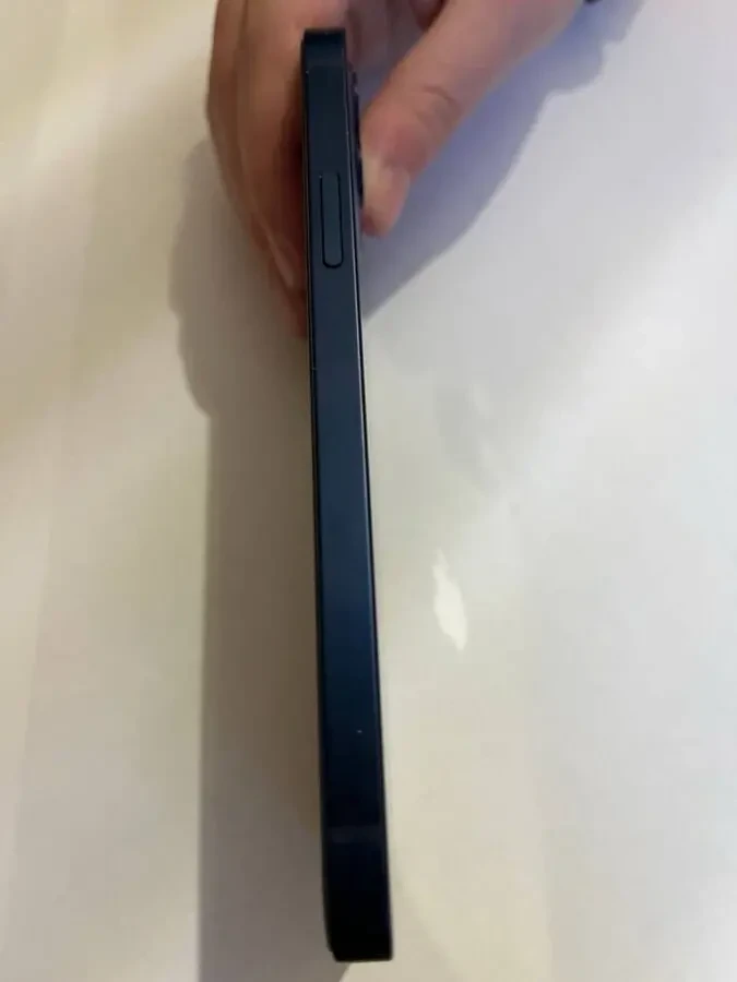 iPhone 12 6
