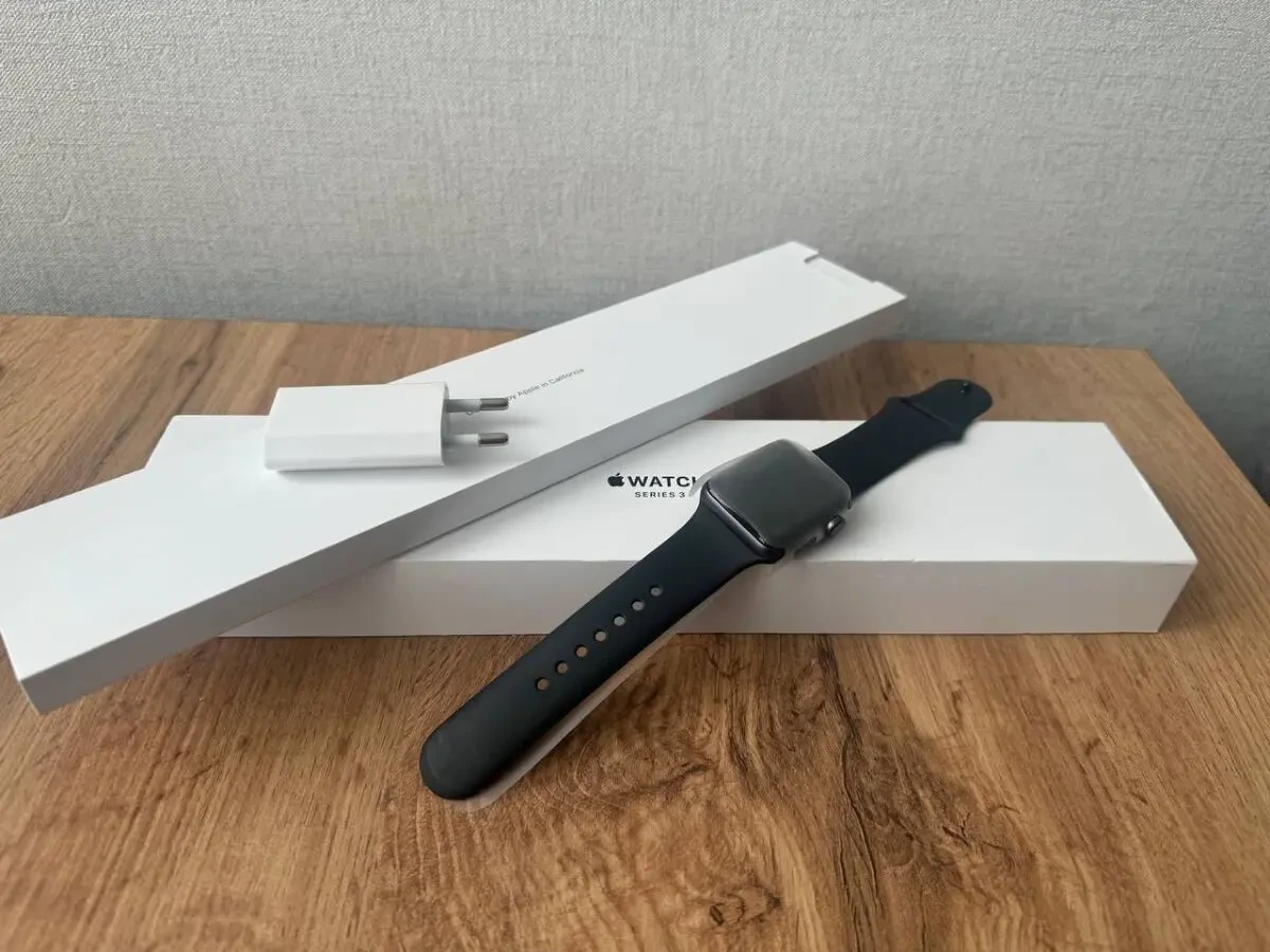 Apple Watch s3 38 mm Ємність акумулятора 100%