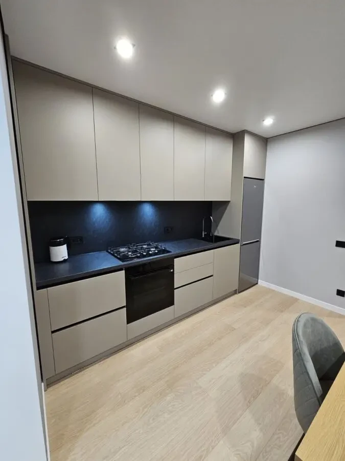 Сучасна 1к квартира в Центрі 4