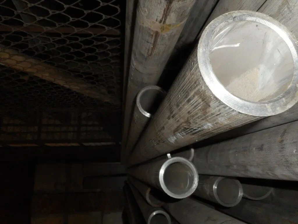 Продам трубы нерж, (разные) лист перфорированный, AISI