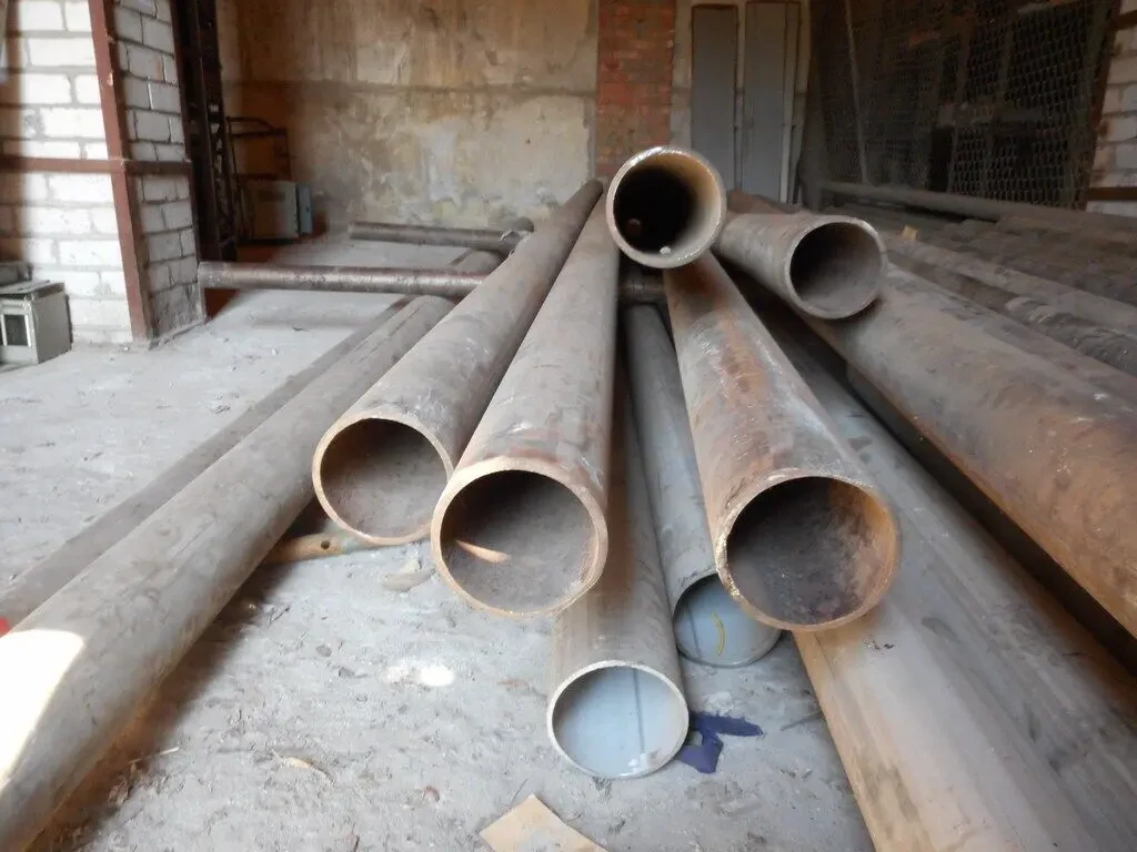 Продам трубы нерж, (разные) лист перфорированный, AISI 2