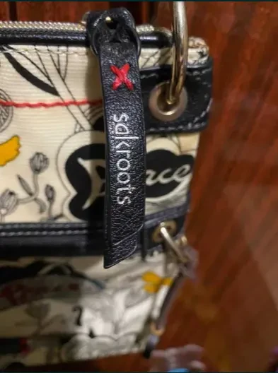 Сумка жіноча від бренду Sakroots 5