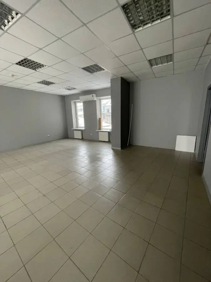 Сдам помещение под офис или услуги ул Боброва, Майдан Озёрный 8