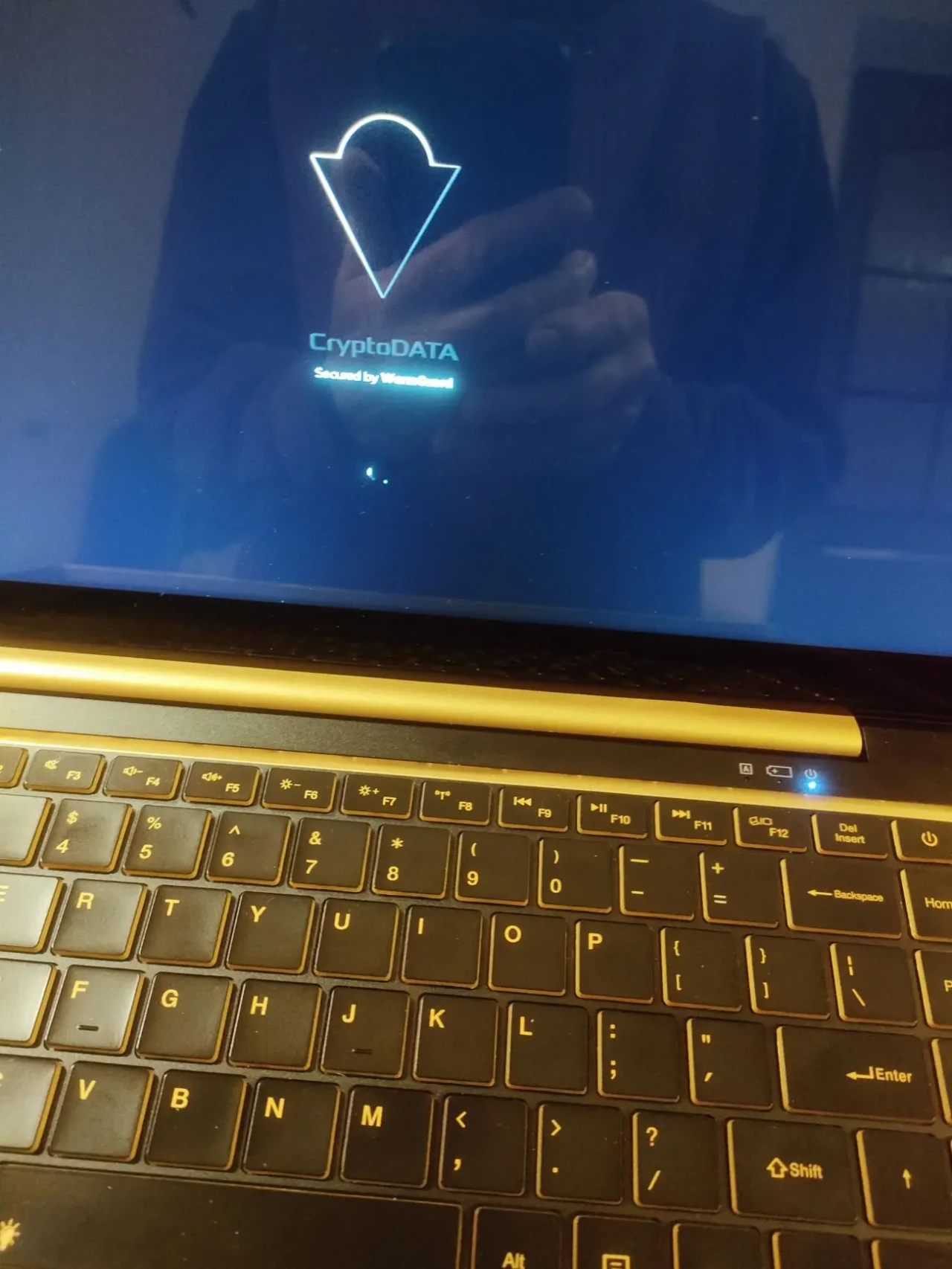 Ноутбук BASM CryptoData Технологія блокчейн CPU 8Gn 2 шт.SSD 180 Gb 2