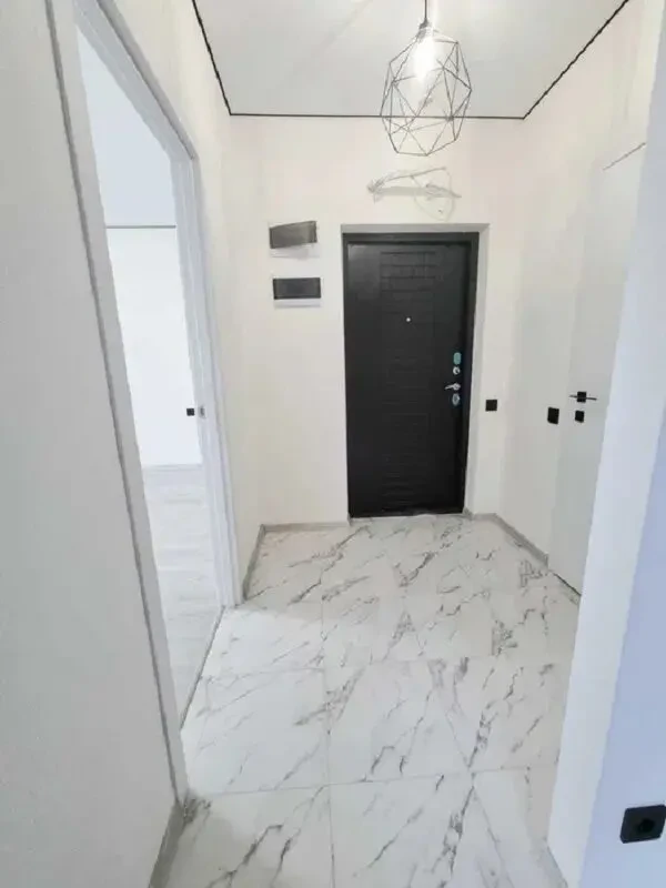 2-х комнастная квартира с евроремонтом в новом сданном доме на Таирова 7