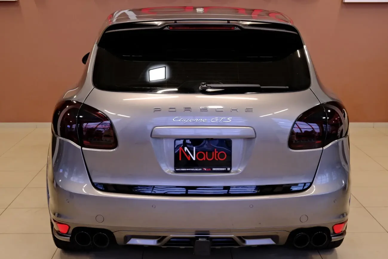 Porsche Cayenne GTS 6