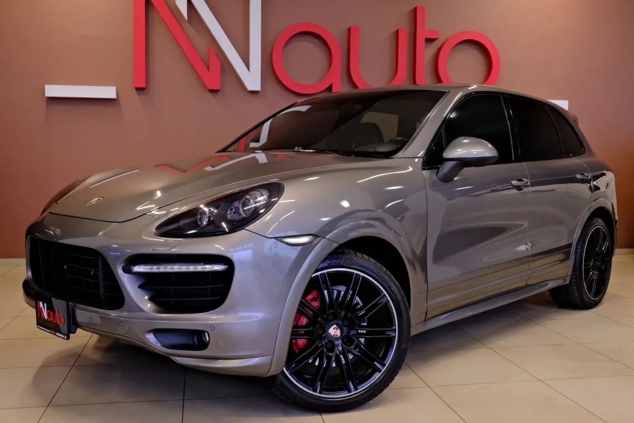 Porsche Cayenne GTS 2