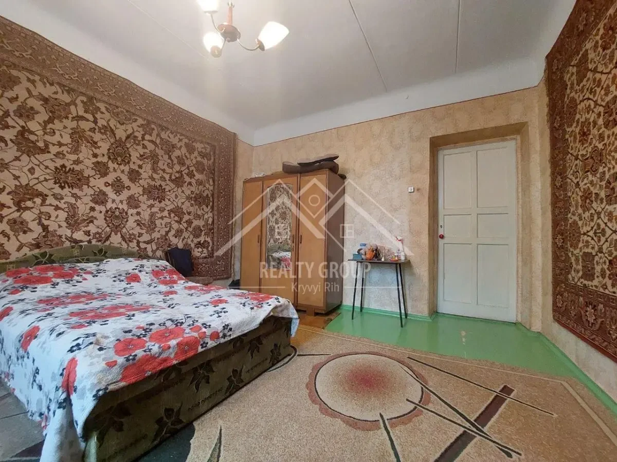 Продаж 3к сталінки у центрі на площі Визволення 5