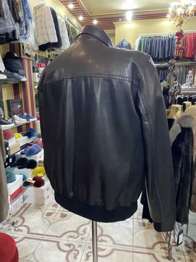 Бомбер шкіряний чоловічий,рубашечний комір 3