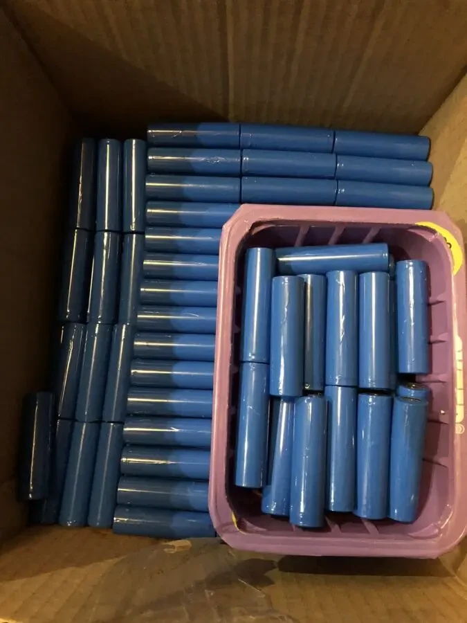 Акумулятори18650 тесла с 3