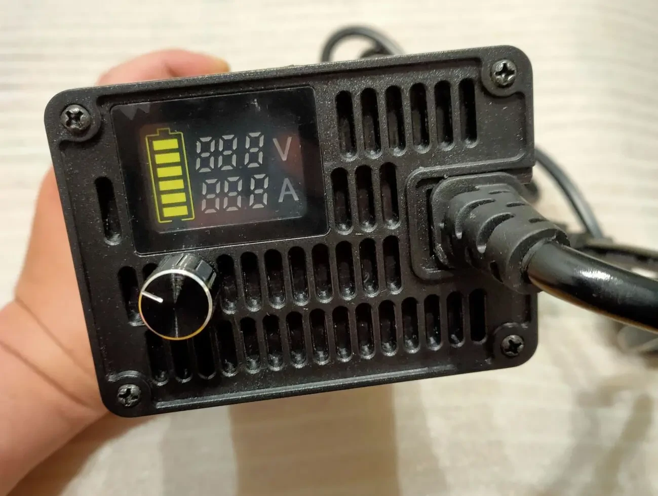 Зарядний пристрій для літієвих Li-ion акумуляторів 72в-84в 15a