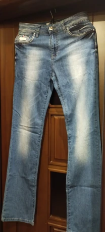 Жіночі джинси