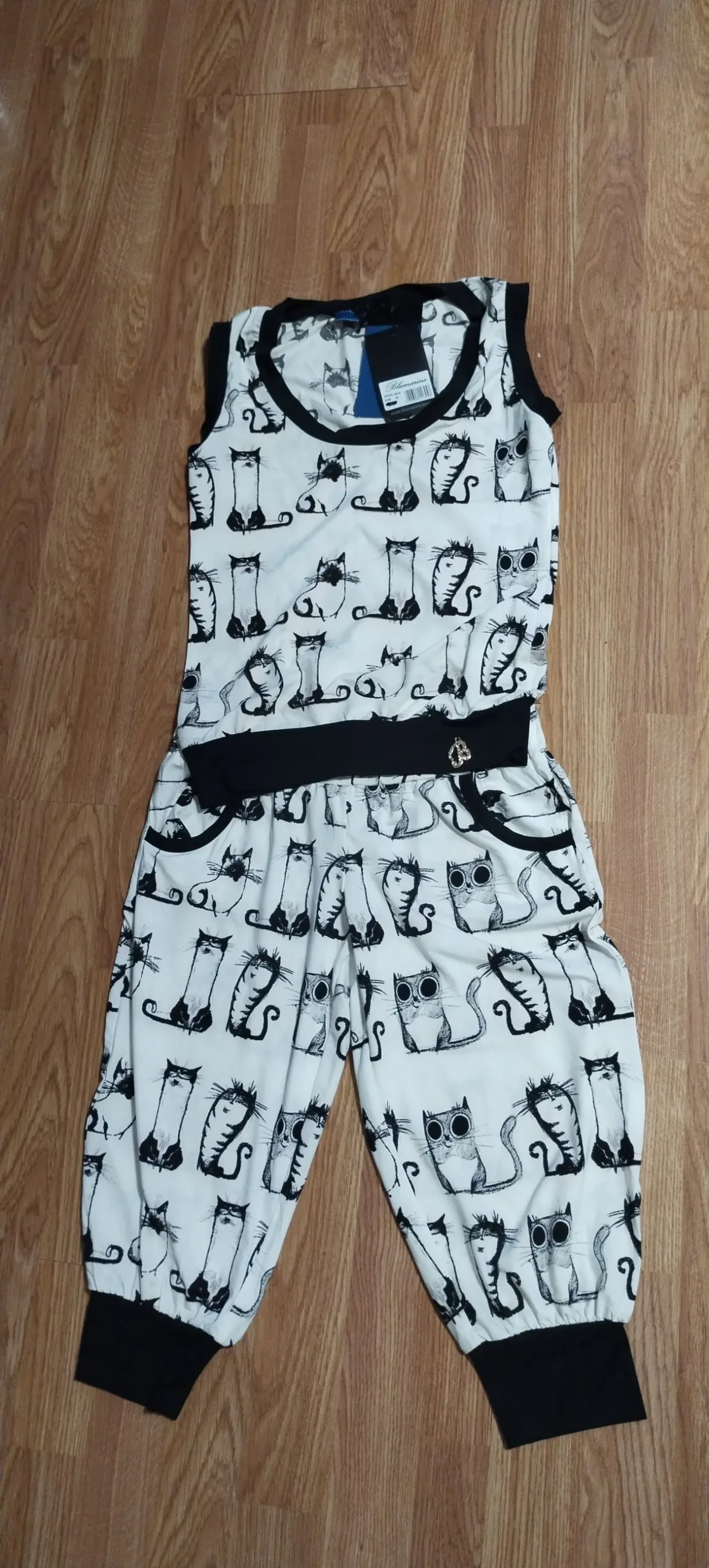 Жіночий костюм