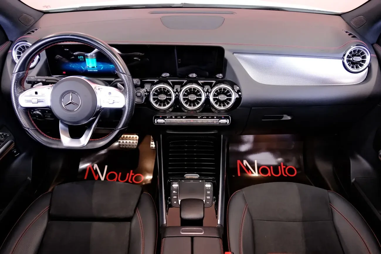 Mercedes-Benz EQA 300 7