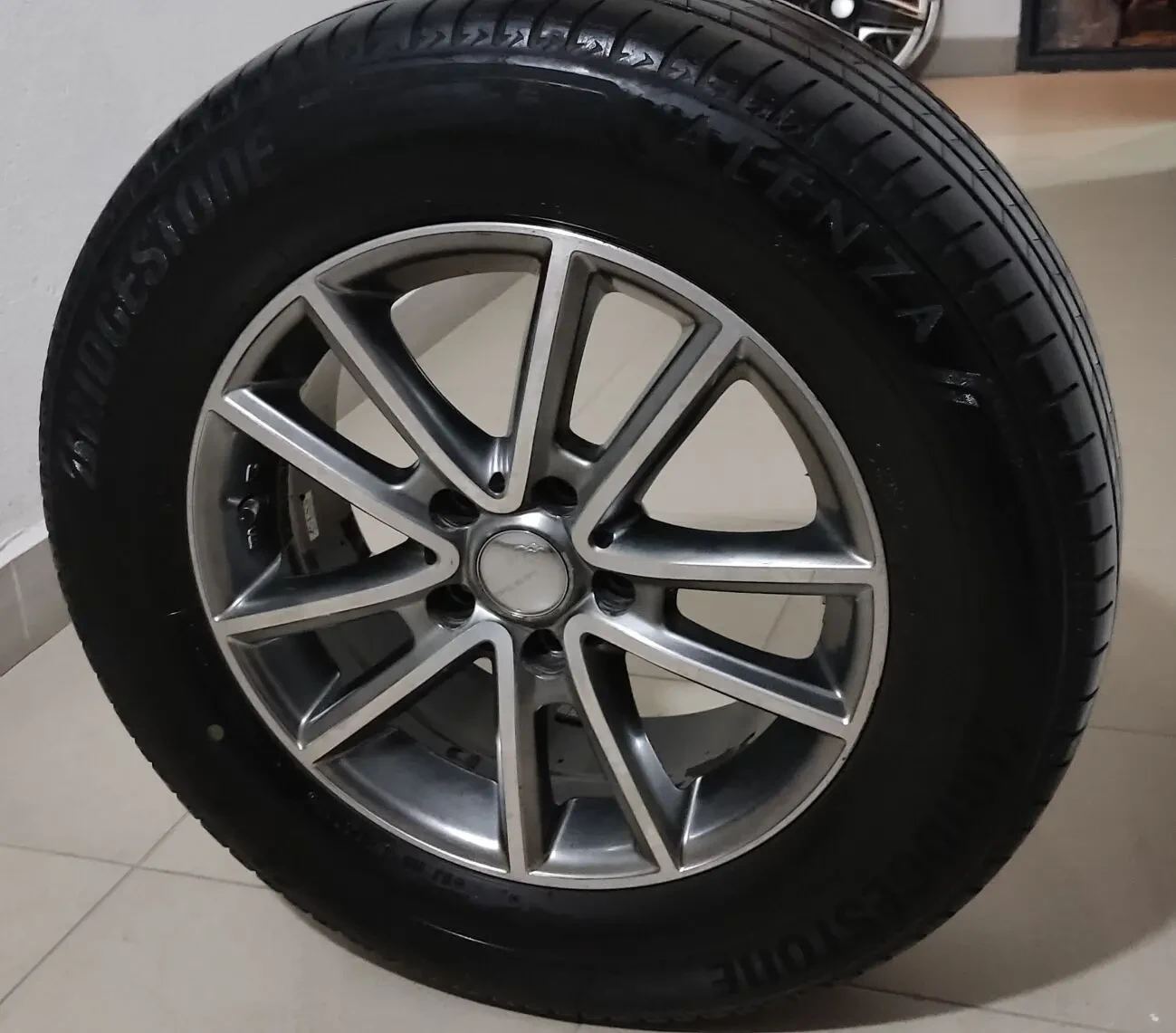 Продам шини Bridgestone Alenza 5