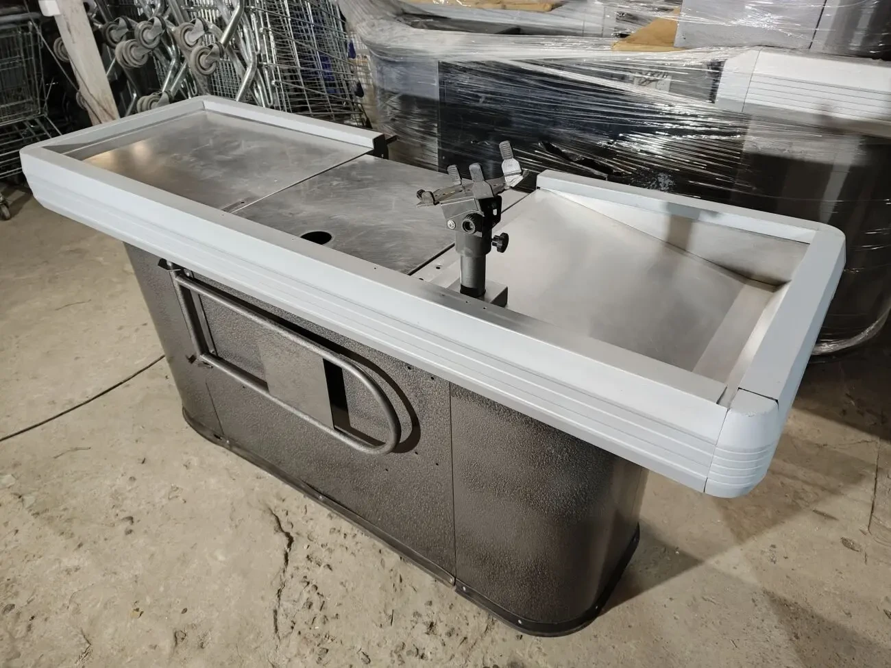 Касовий прилавок 1,8, касовий стіл, касове місце, каса