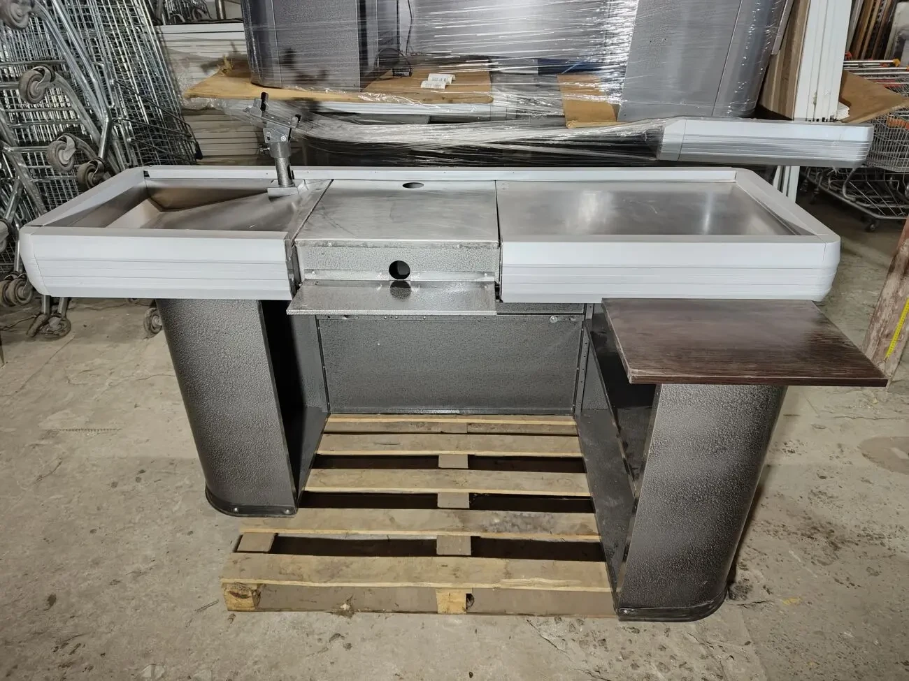 Касовий прилавок 1,8, касовий стіл, касове місце, каса 4