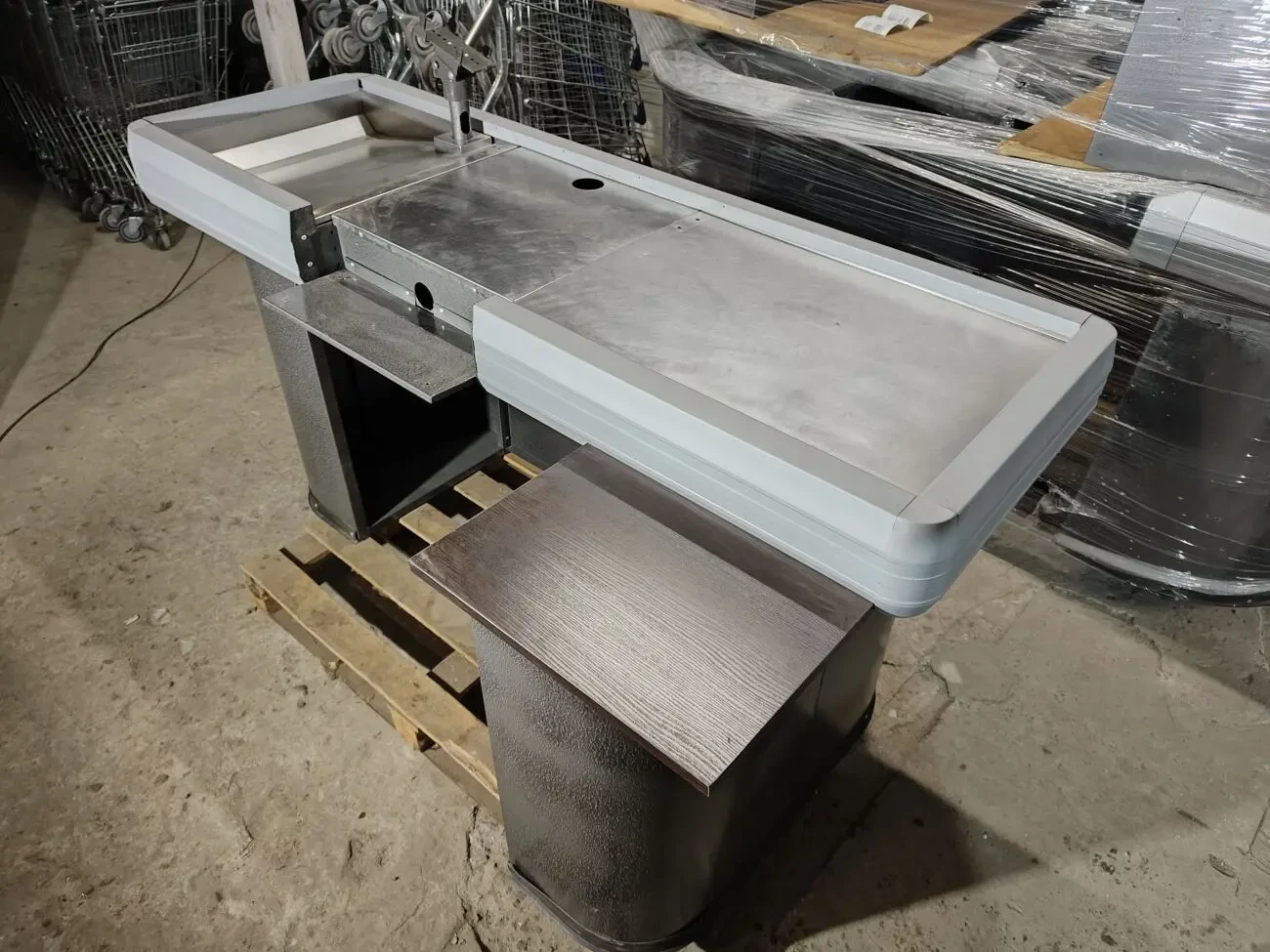 Касовий прилавок 1,8, касовий стіл, касове місце, каса 5