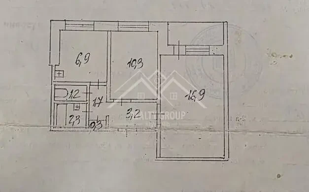 Продаж  чудової 2к квартири по вул. Чарівна (8 лікарня) 10