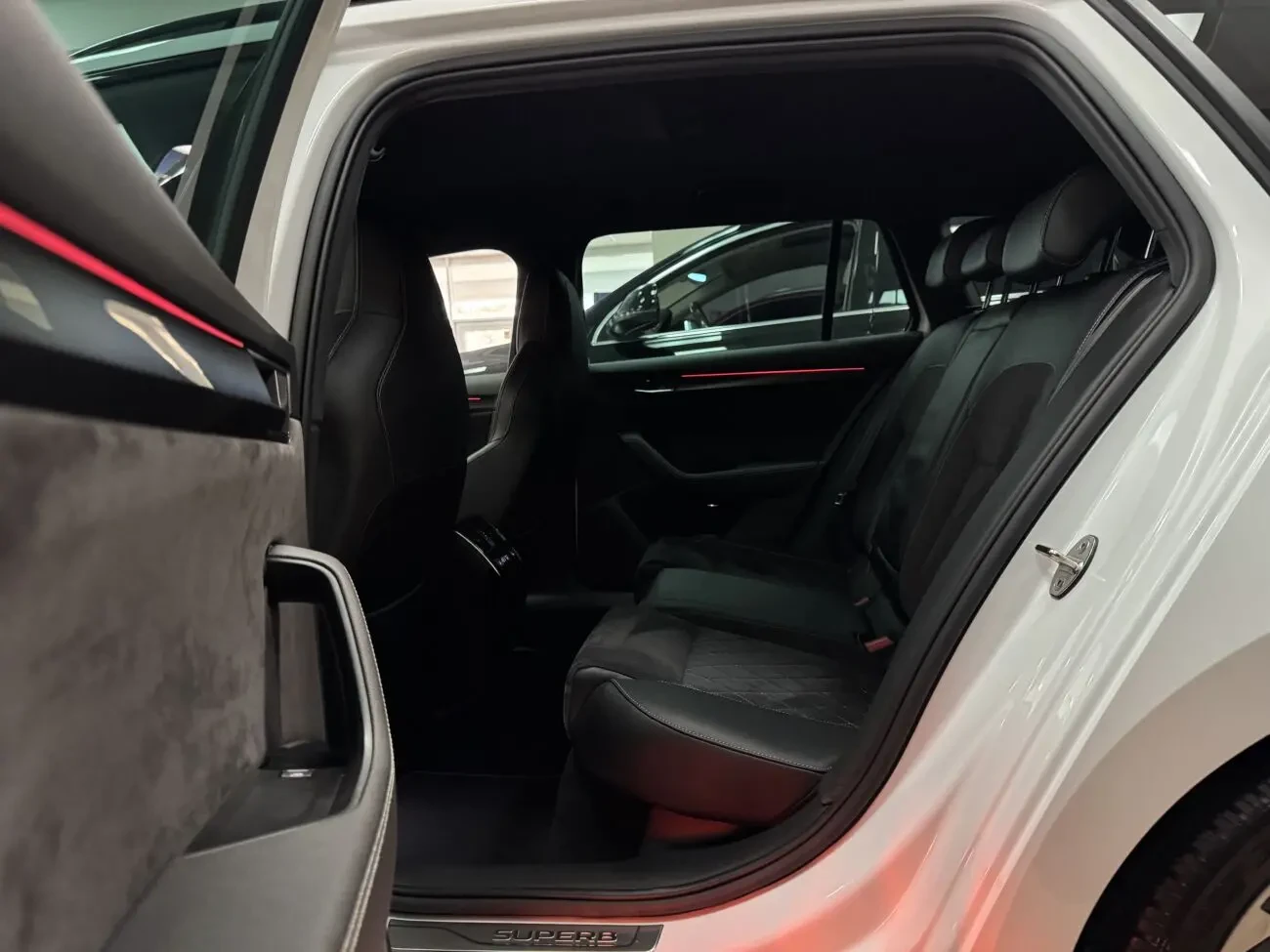 Skoda Superb iV Plug-in hybrid 1.4TSi 16V 6АКПП 2020 р.в. (218 к.с.) 7