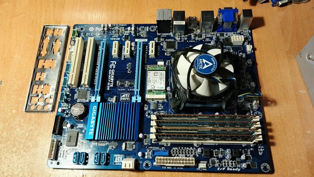 Комплект Gigabyte GA-H77-D3H+Intel Core i5 3470+16Gb+Cooler+SSD 128Gb