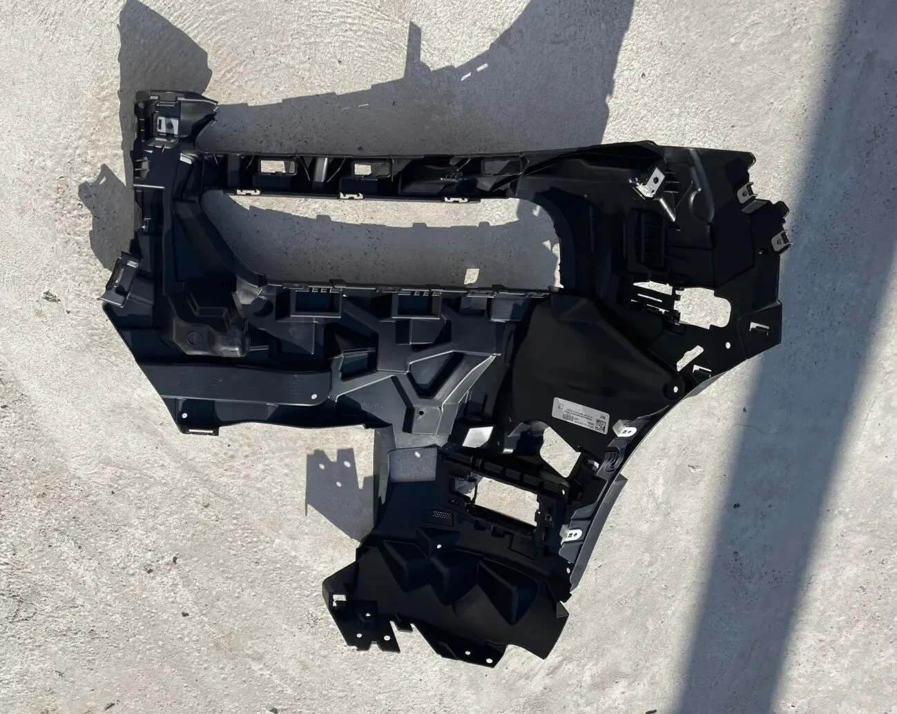 BMW X7 M G07 LCI Кронштейн бампера 51119881250 3