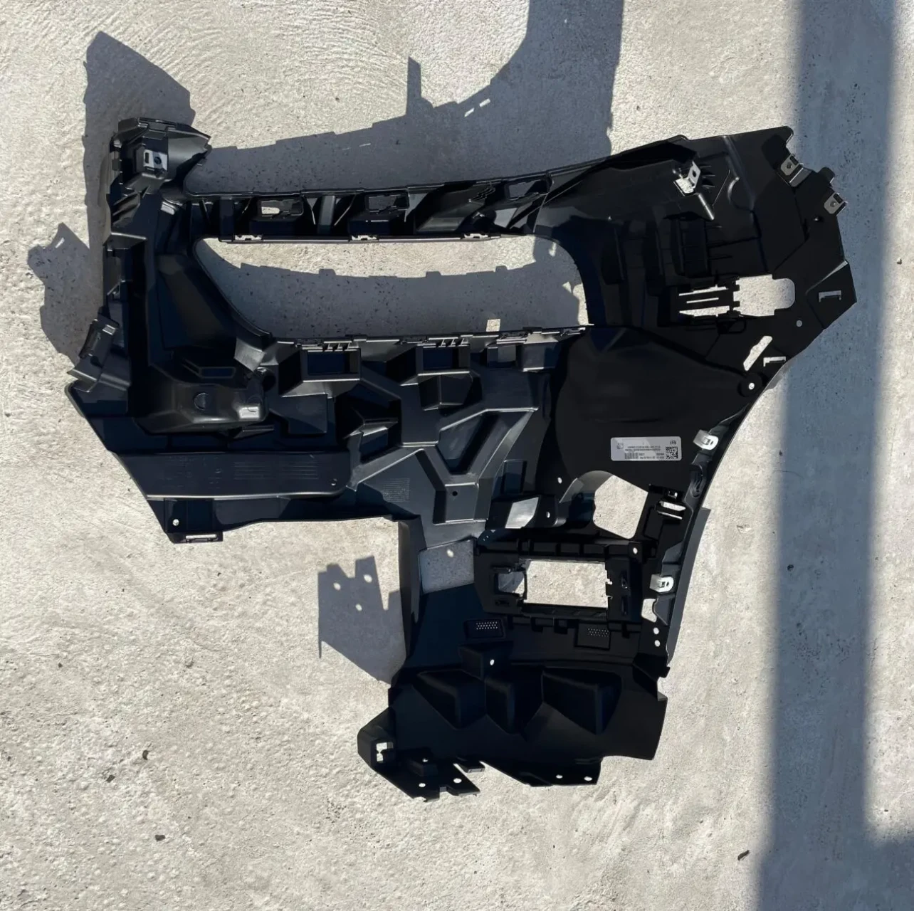 BMW X7 M G07 LCI Кронштейн бампера 51119881250 2