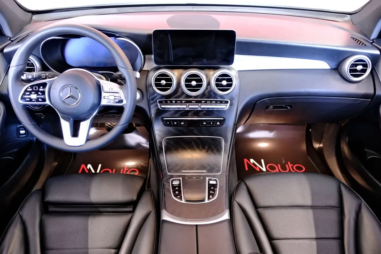 Mercedes-Benz GLC300 7