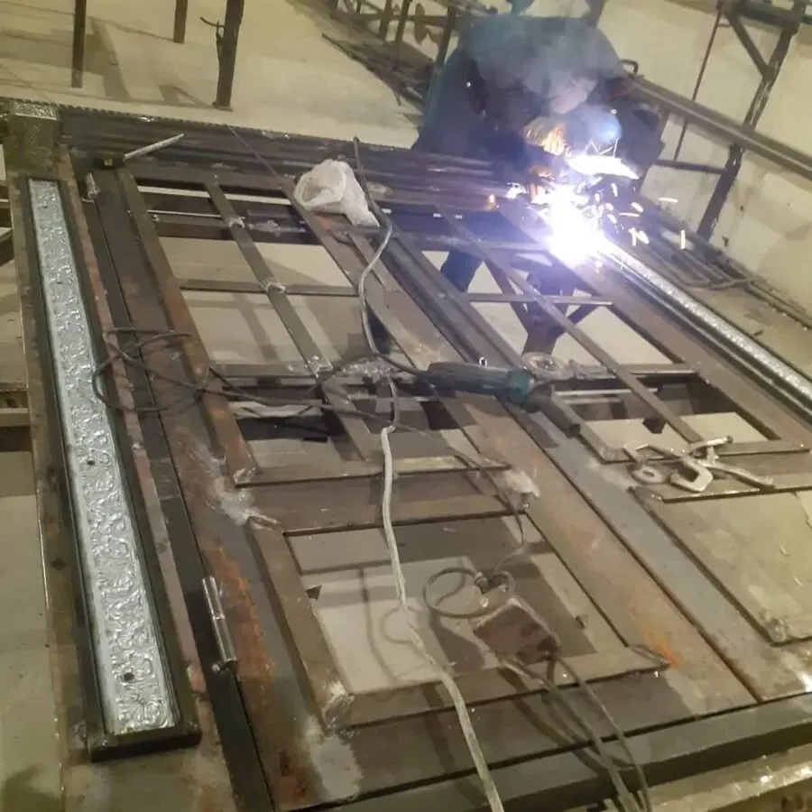 Металлические ворота в Кривом Роге 9