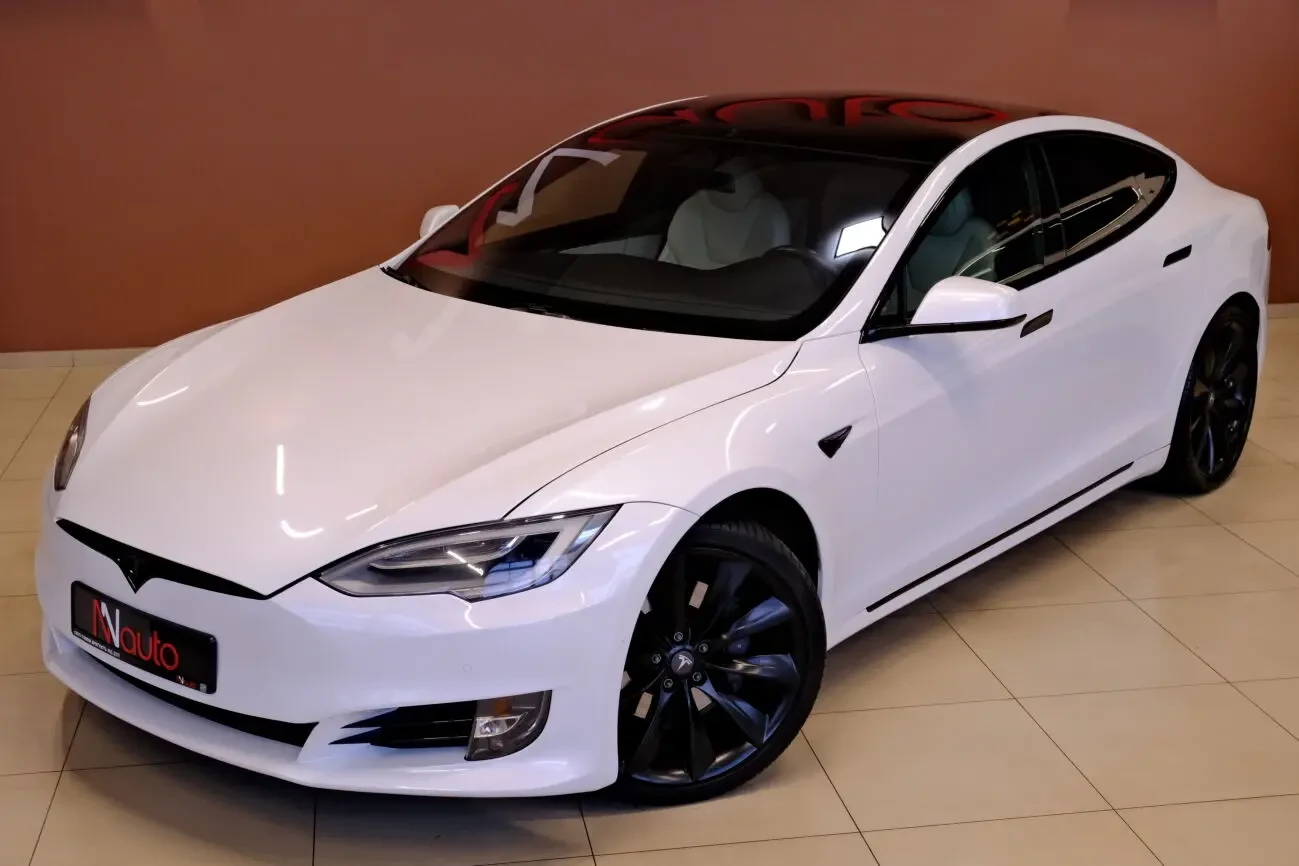 Tesla Model S Long Range Plus 2