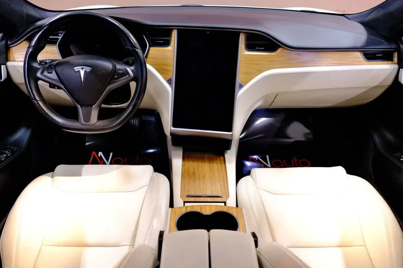 Tesla Model S Long Range Plus 7