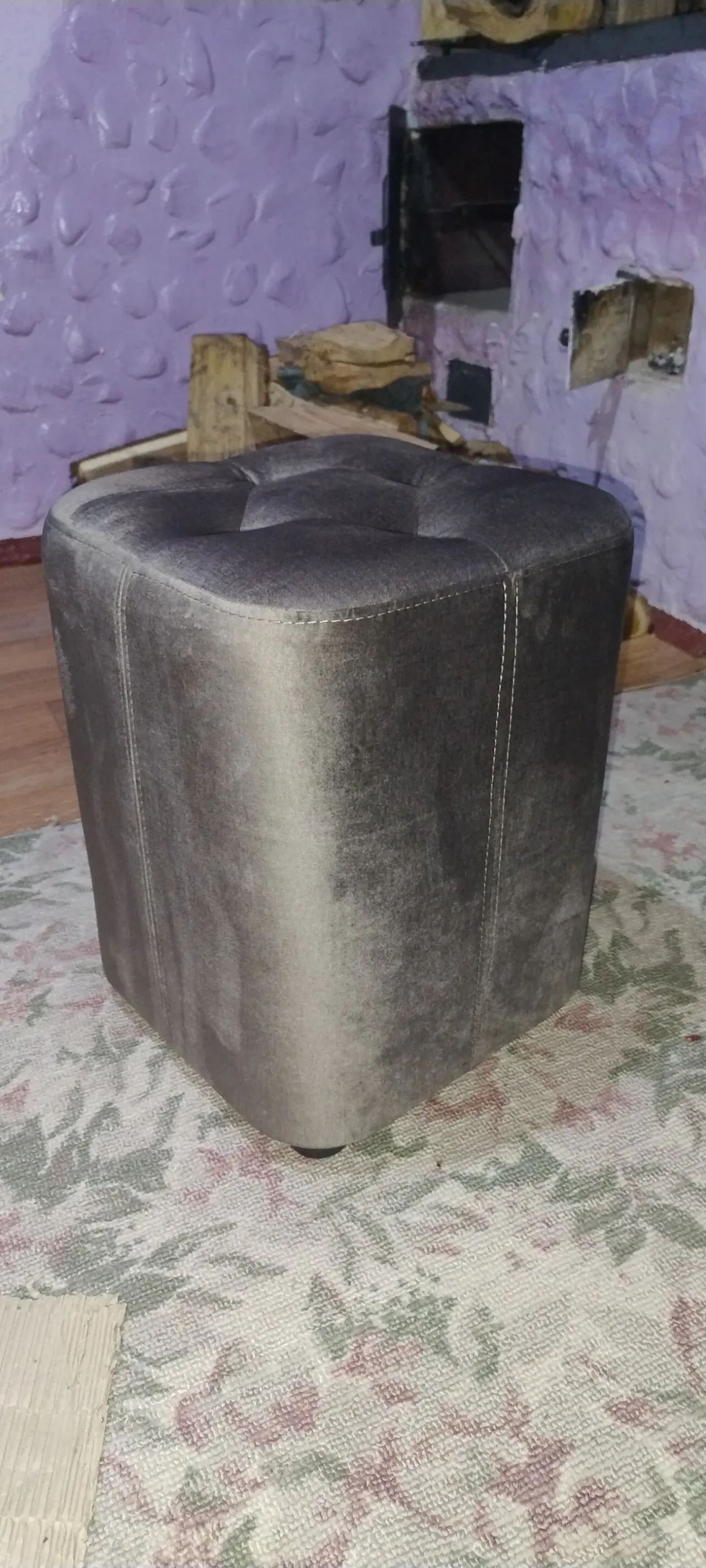 Пуфик суцільний Честер 4