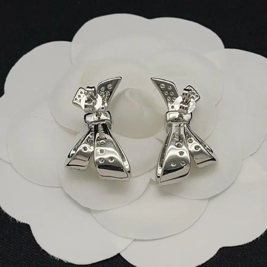 Сережки Graff 4