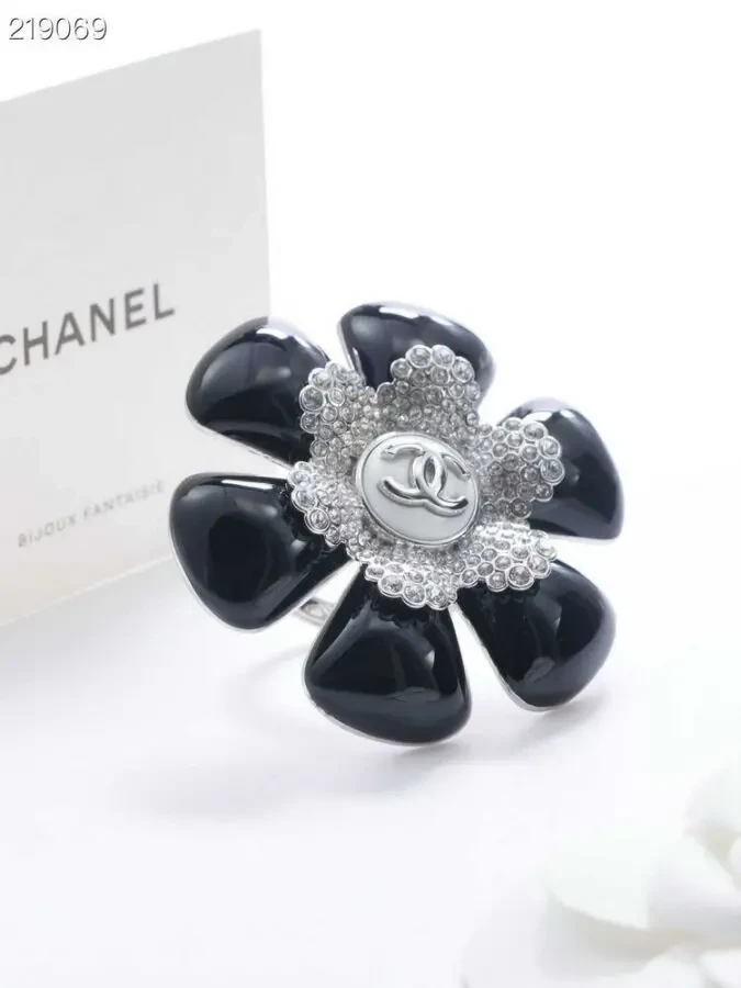 Каблучка/брошка Chanell 3